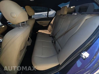 2018 BMW 3 Series Sedan 330i xDrive - miniatura 13