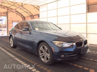 2018 BMW 3 Series Sedan 330i xDrive - miniatura 3