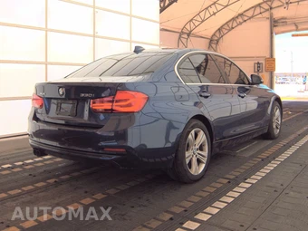 2018 BMW 3 Series Sedan 330i xDrive - miniatura 4