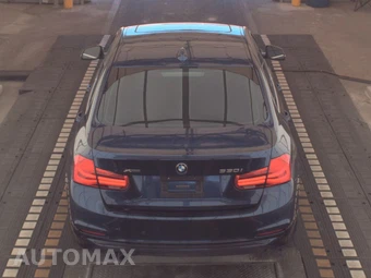 2018 BMW 3 Series Sedan 330i xDrive - miniatura 5