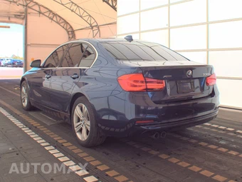 2018 BMW 3 Series Sedan 330i xDrive - miniatura 6