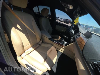 2018 BMW 3 Series Sedan 330i xDrive - miniatura 8