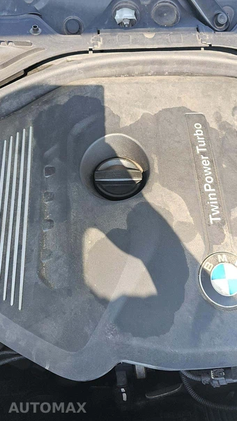 2018 BMW 3 Series Sedan 330i xDrive - miniatura 18