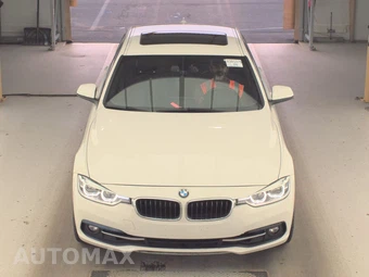 2018 BMW 3 Series Sedan 330i xDrive - miniatura 2