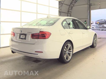 2018 BMW 3 Series Sedan 330i xDrive - miniatura 4