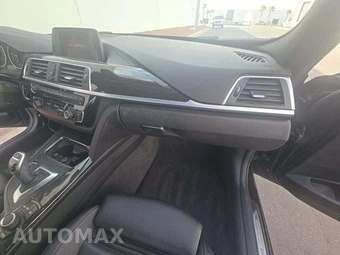 2018 BMW 3 Series Sedan 330i xDrive - miniatura 16