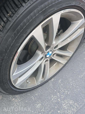 2018 BMW 3 Series Sedan 330i xDrive - miniatura 19