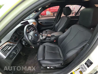 2018 BMW 3 Series Sedan 330i xDrive - miniatura 12