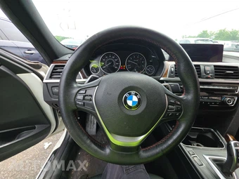 2018 BMW 3 Series Sedan 330i xDrive - miniatura 15