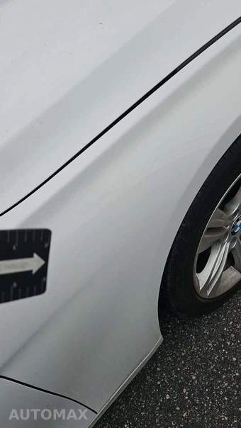 2018 BMW 3 Series Sedan 330i xDrive - miniatura 35