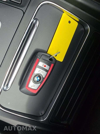 2018 BMW 3 Series Sedan 330i xDrive - miniatura 5