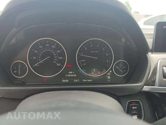 2018 BMW 3 Series Sedan 330i xDrive - miniatura 6