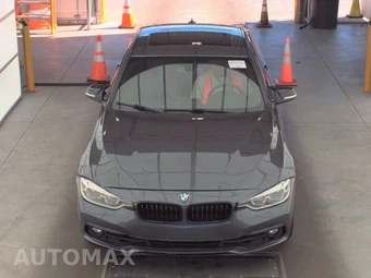 2018 BMW 3 Series Sedan 330i xDrive - miniatura 2