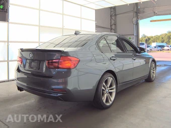 2018 BMW 3 Series Sedan 330i xDrive - miniatura 4