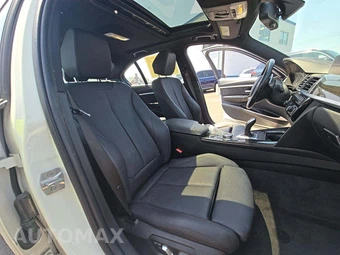 2018 BMW 3 Series Sedan 330i xDrive - miniatura 15