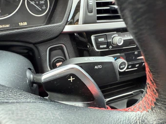 2018 BMW 3 Series Sedan iPerformance - miniatura 17