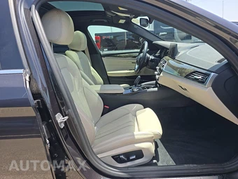 2018 BMW 5 Series Sedan 530i SPORT LINE - miniatura 8