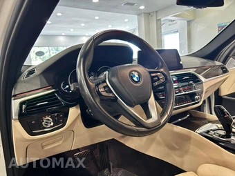 2018 BMW 5 Series Sedan 530i SPORT LINE - miniatura 9