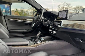 2018 BMW 5 Series Sedan 530i xDrive - miniatura 12