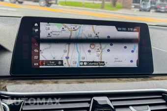 2018 BMW 5 Series Sedan 530i xDrive - miniatura 31