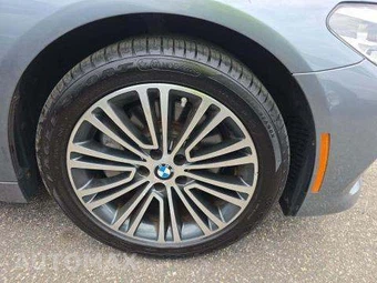 2018 BMW 5 Series Sedan 530i xDrive - miniatura 24