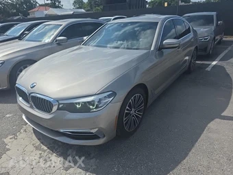 2018 BMW 5 Series Sedan 540i LUXURY LINE
