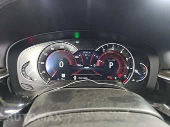 2018 BMW 5 Series Sedan 540i - miniatura 12