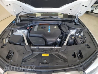 2018 BMW 5 Series Sedan iPerformance - miniatura 16