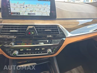 2018 BMW 5 Series Sedan iPerformance - miniatura 11