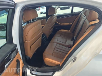 2018 BMW 5 Series Sedan iPerformance - miniatura 13