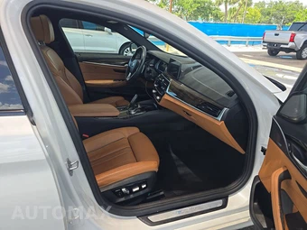2018 BMW 5 Series Sedan iPerformance - miniatura 8