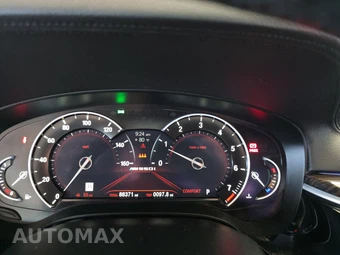 2018 BMW 5 Series Sedan M550i xDrive - miniatura 12