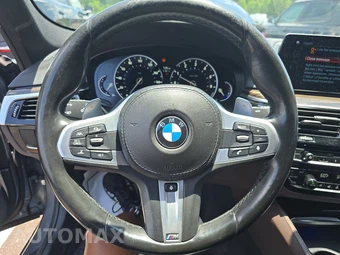 2018 BMW 5 Series Sedan M550i xDrive - miniatura 10