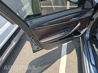 2018 BMW 5 Series Sedan M550i xDrive - miniatura 9