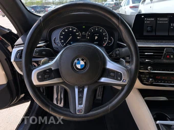 2018 BMW 5 Series Sedan M550i xDrive - miniatura 11