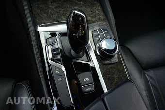 2018 BMW 5 Series Sedan M550i xDrive - miniatura 12