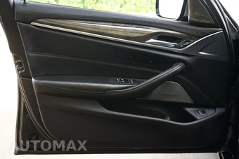 2018 BMW 5 Series Sedan M550i xDrive - miniatura 18