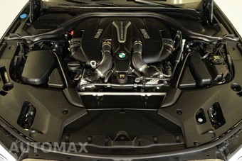 2018 BMW 5 Series Sedan M550i xDrive - miniatura 24