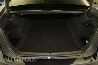 2018 BMW 5 Series Sedan M550i xDrive - miniatura 25