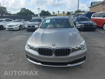 2018 BMW 7 Series Sedan 740i - miniatura 2