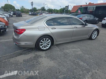 2018 BMW 7 Series Sedan 740i - miniatura 4