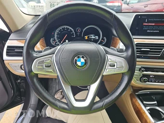 2018 BMW 7 Series Sedan 740i - miniatura 10