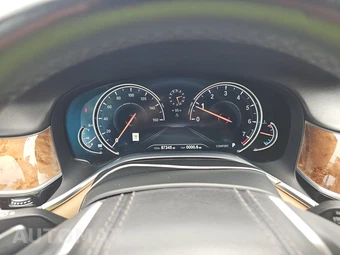 2018 BMW 7 Series Sedan 740i - miniatura 12