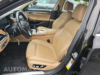 2018 BMW 7 Series Sedan 740i - miniatura 7