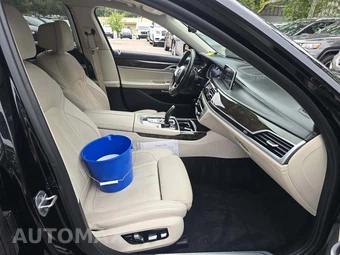 2018 BMW 7 Series Sedan 740i - miniatura 18