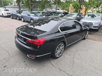 2018 BMW 7 Series Sedan 740i - miniatura 3