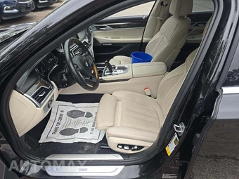 2018 BMW 7 Series Sedan 740i - miniatura 6