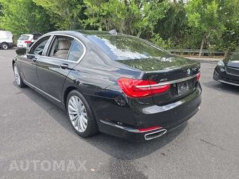 2018 BMW 7 Series Sedan 740i xDrive - miniatura 2