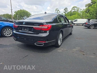 2018 BMW 7 Series Sedan 740i xDrive - miniatura 3