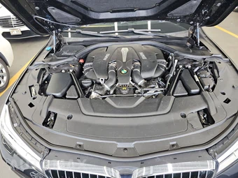 2018 BMW 7 Series Sedan 750i M SPORT LINE - miniatura 15